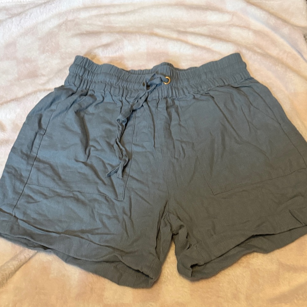 Zenana Women's Blue/Gray Cargo Cloth Shorts